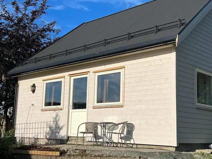 Lekkert Gjestehus Med Gratis Parkering Pa Stedet. Levanger Zewnętrze zdjęcie
